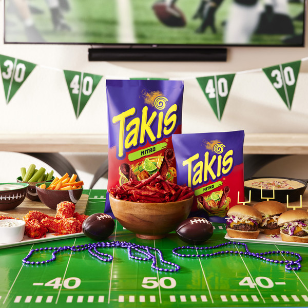 Takis Nitro 9.9 oz Sharing Size Bag, Habanero & Lime Flavored Extreme Spicy Rolled Tortilla Chips - Image 3