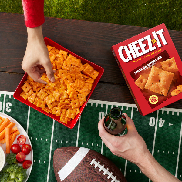 Cheez-It Smoked Cheddar Baked Snack Crackers, Lunch Snacks, 12.4 oz - Image 5