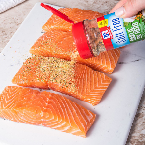 McCormick Salt Free Garlic and Herb Seasoning - Image 6