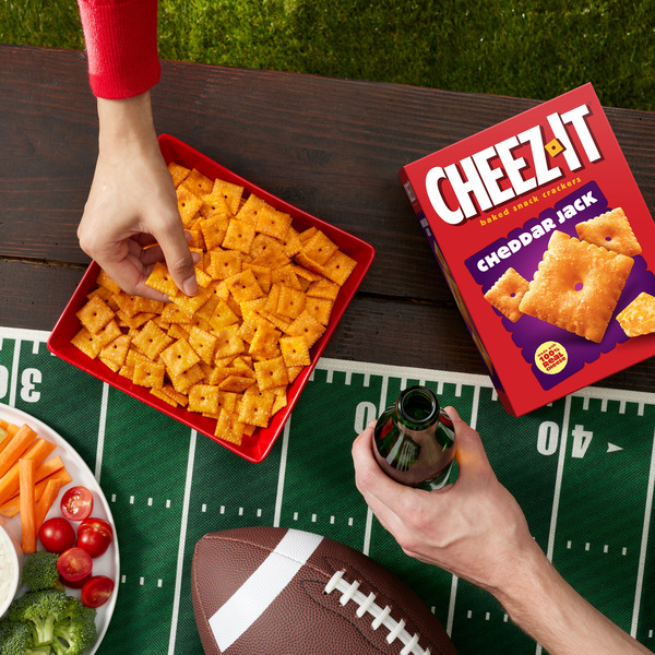 Cheez-It Cheddar Jack Cheese Crackers, Baked Snack Crackers, 12.4 oz - Image 5