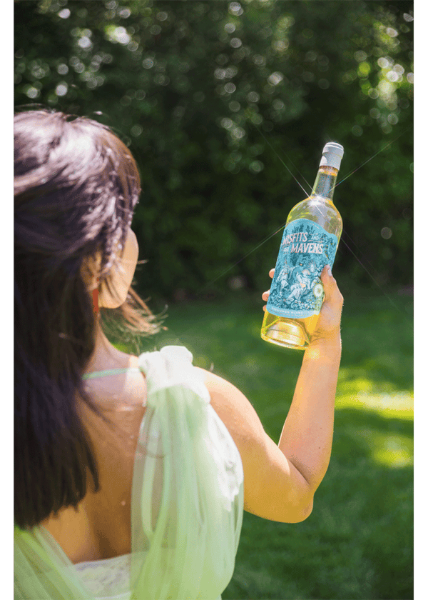 Misfits & Mavens Sauvignon Blanc - Image 3
